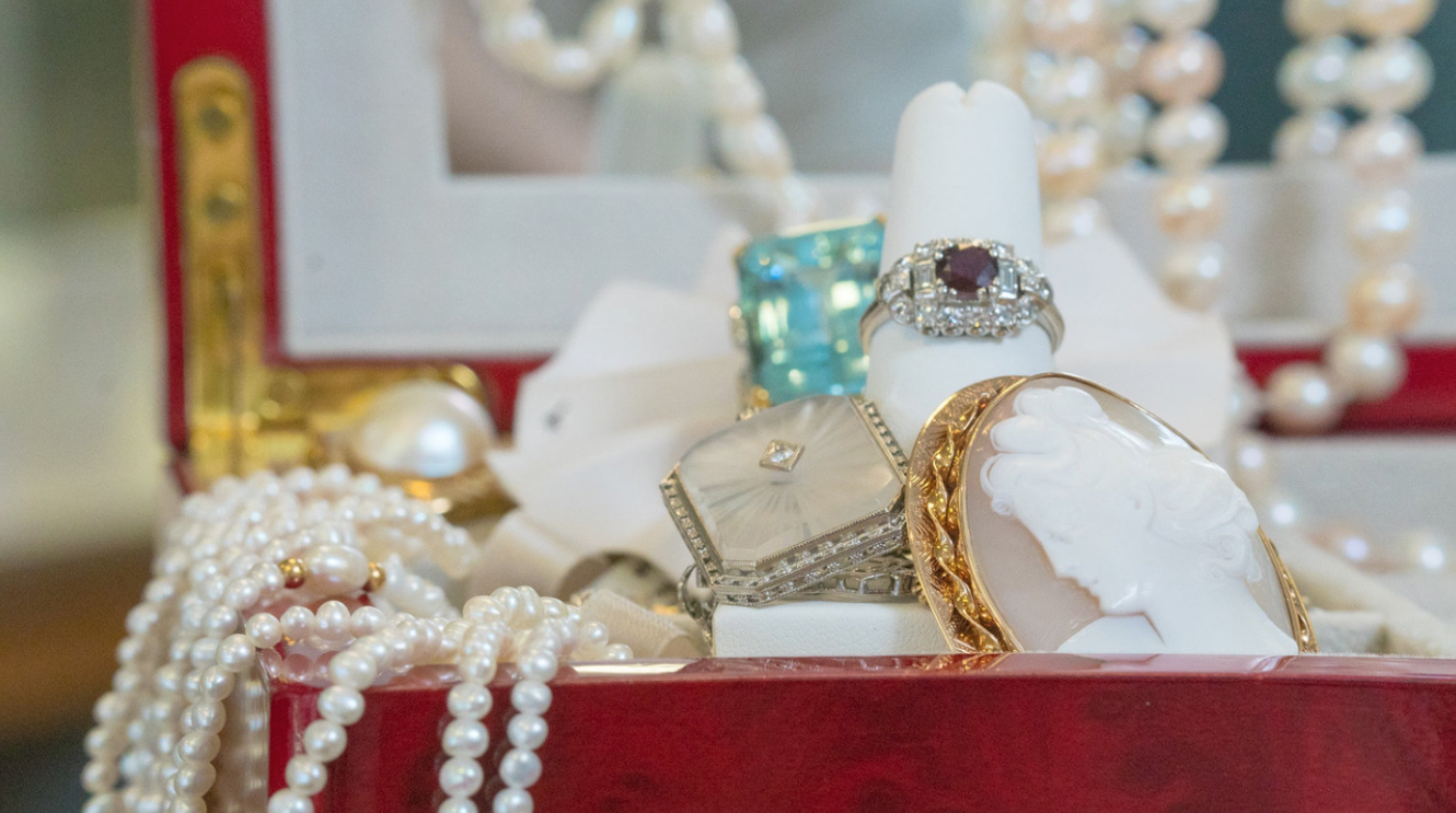 Should I Get My Jewelry Appraised? Legacy Jewelry Appraisers & Buyers