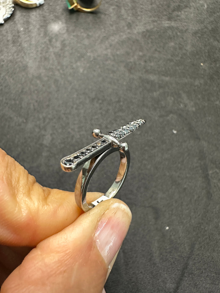 Designer 18Kt Dagger Black Diamond Ring