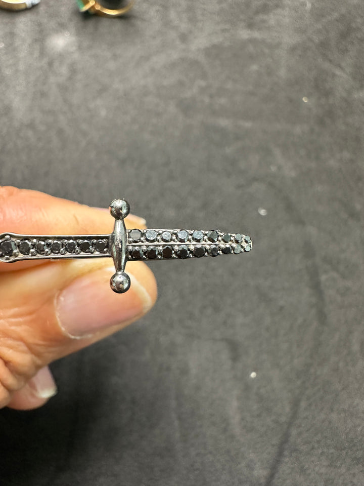 Designer 18Kt Dagger Black Diamond Ring