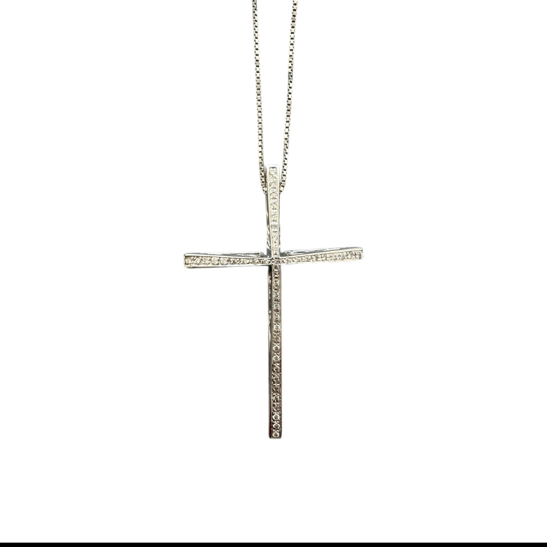 18kt 3-dimensional .50ct Diamond Cross and chain 1-3/4” VS