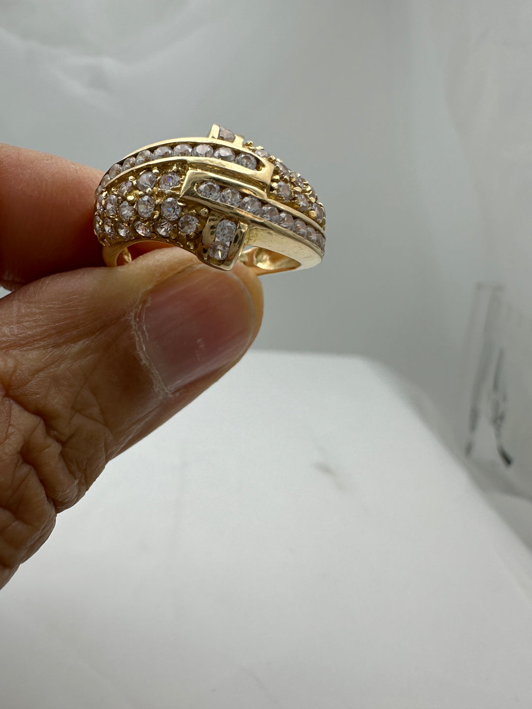 18 Karat Yellow Gold, 1.30ct Diamond Dome Band Ring