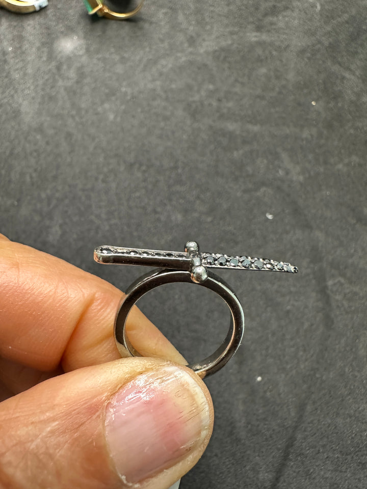 Designer 18Kt Dagger Black Diamond Ring