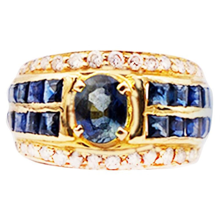 18Kt Princess Sapphire and Diamond Ring 2.25 CTW