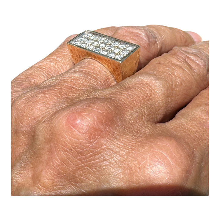 Contemporary 2 carat diamond band ring VS F-G