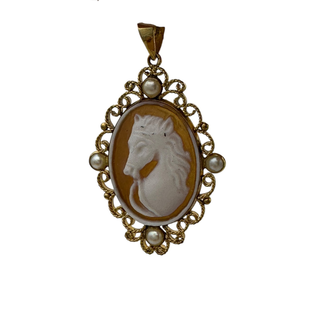 14kt Yellow Gold Horse Cameo with Pearls