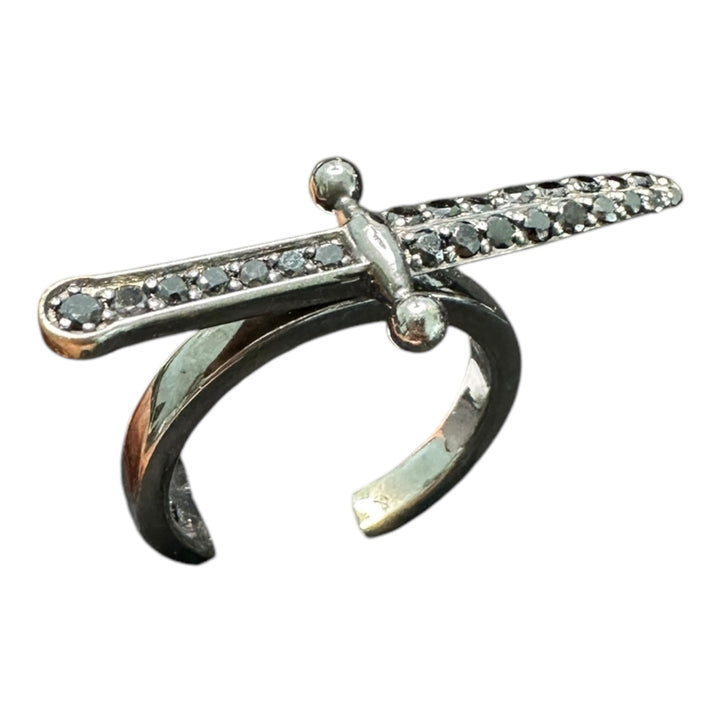 Designer 18Kt Dagger Black Diamond Ring