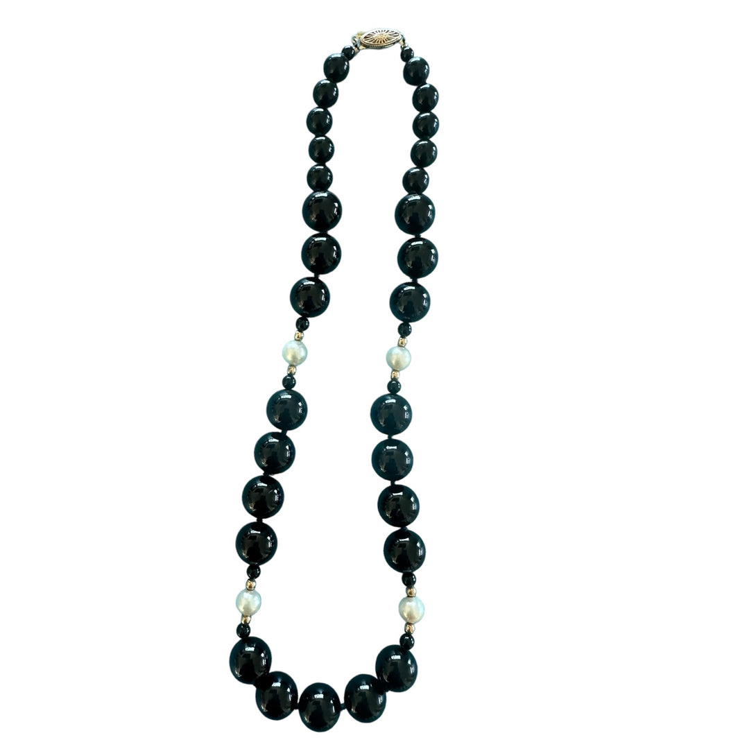 14kt Black and White Bead Pearl Necklace