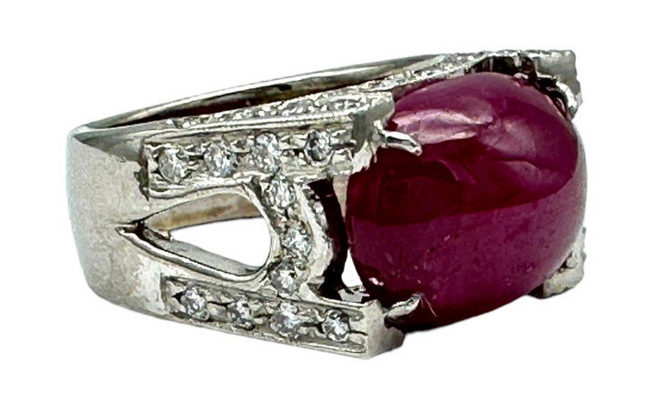 14 Karat White Gold 9ct Cabochon Ruby & Diamond Solitaire Ring