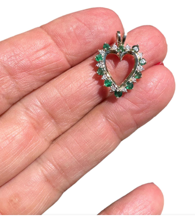 1.20 ctw Emerald and Diamond Heart Yellow Gold 10k