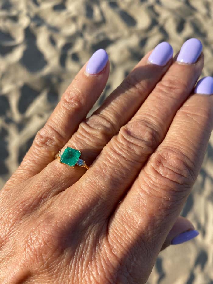 1.70 ct Emerald & Diamond Ring 3-Stone Ring 18Kt Yellow Gold
