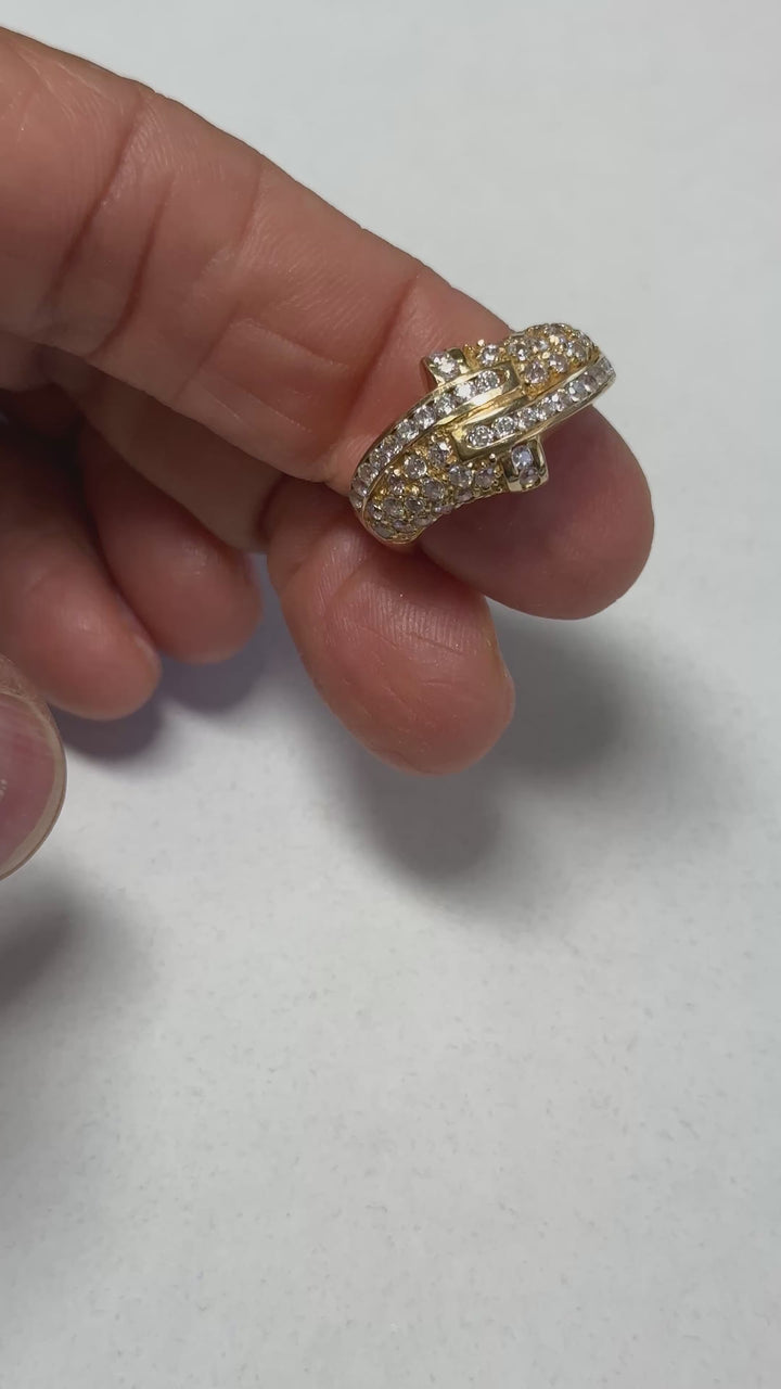 18 Karat Yellow Gold, 1.30ct Diamond Dome Band Ring