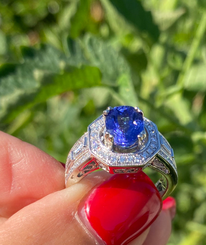 Halo Tanzanite and Diamond Ring, 2.70 ctw VS Quality 18kt