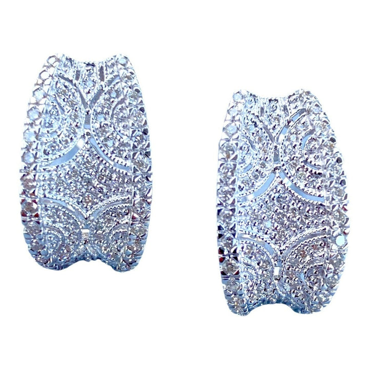 18Kt Gold Shield Earrings .50 ct