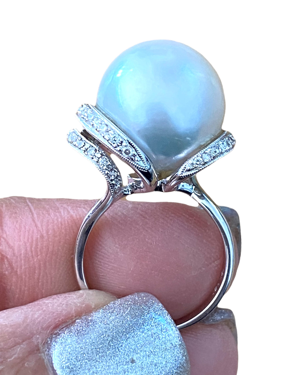 18Kt 15.50 mm  South Sea Pearl & Diamond Ring 15.50 mm