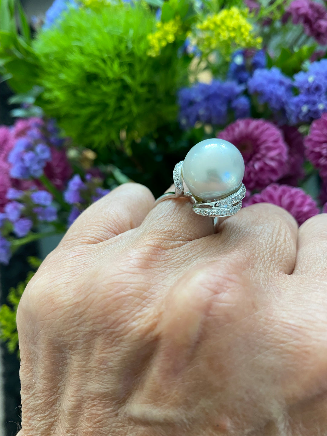 18Kt 15.50 mm  South Sea Pearl & Diamond Ring 15.50 mm