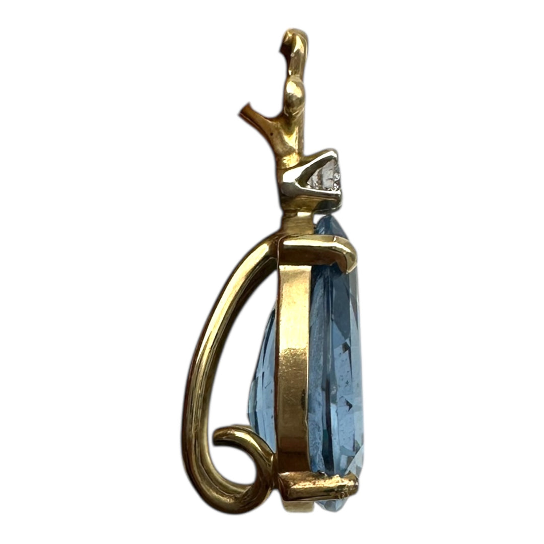 14 Karat Yellow Pear-Shaped Aquamarine, Diamond Pendant 6.56 CTW