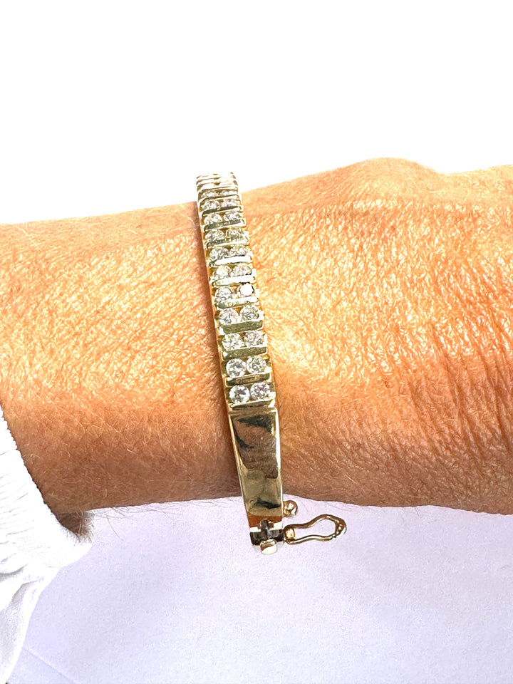 14 karat Gold Two-Row Round Brilliant Diamond Channel Bangle Bracelet, 3.00 Carats