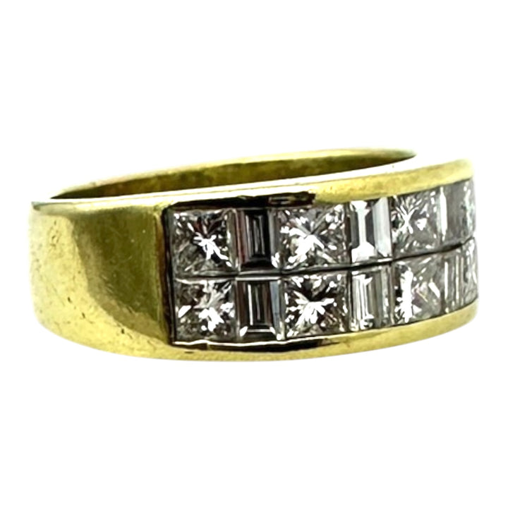 18 karat 2.50 carat two row princess diamond band VS quality