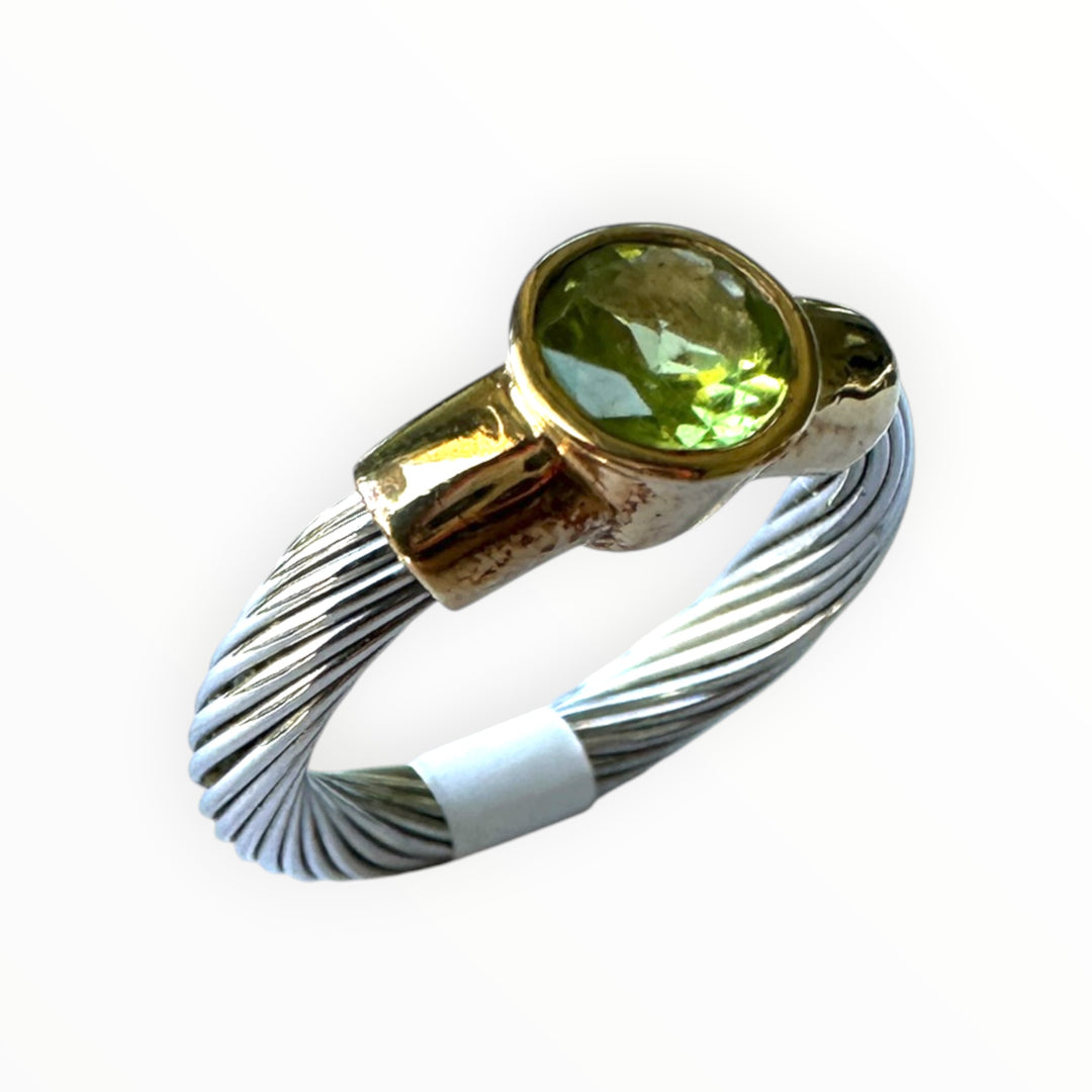 14 karat yellow gold cable ring with brilliant 1.00 carat green peridot gemstone