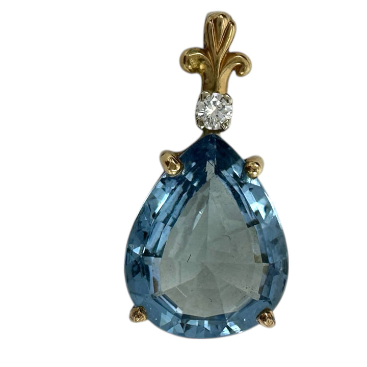 14 Karat Yellow Pear-Shaped Aquamarine, Diamond Pendant 6.56 CTW