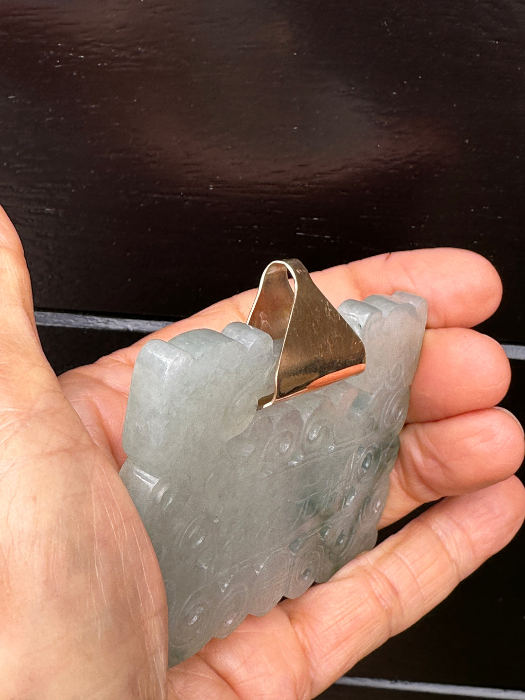 ￼ Lucky 14 karat 91.54 g carved green Jadeite pendant