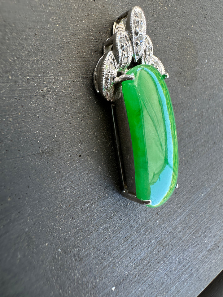 18kt Jadeite, Quality Diamond Pendant .16ct white gold