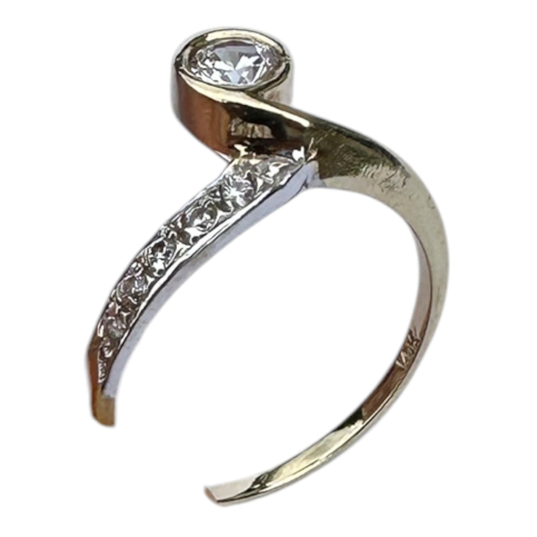 Modern 14K Two-Tone Gold .40ct Brilliant Cut Diamond Bypass Solitaire Ring VS