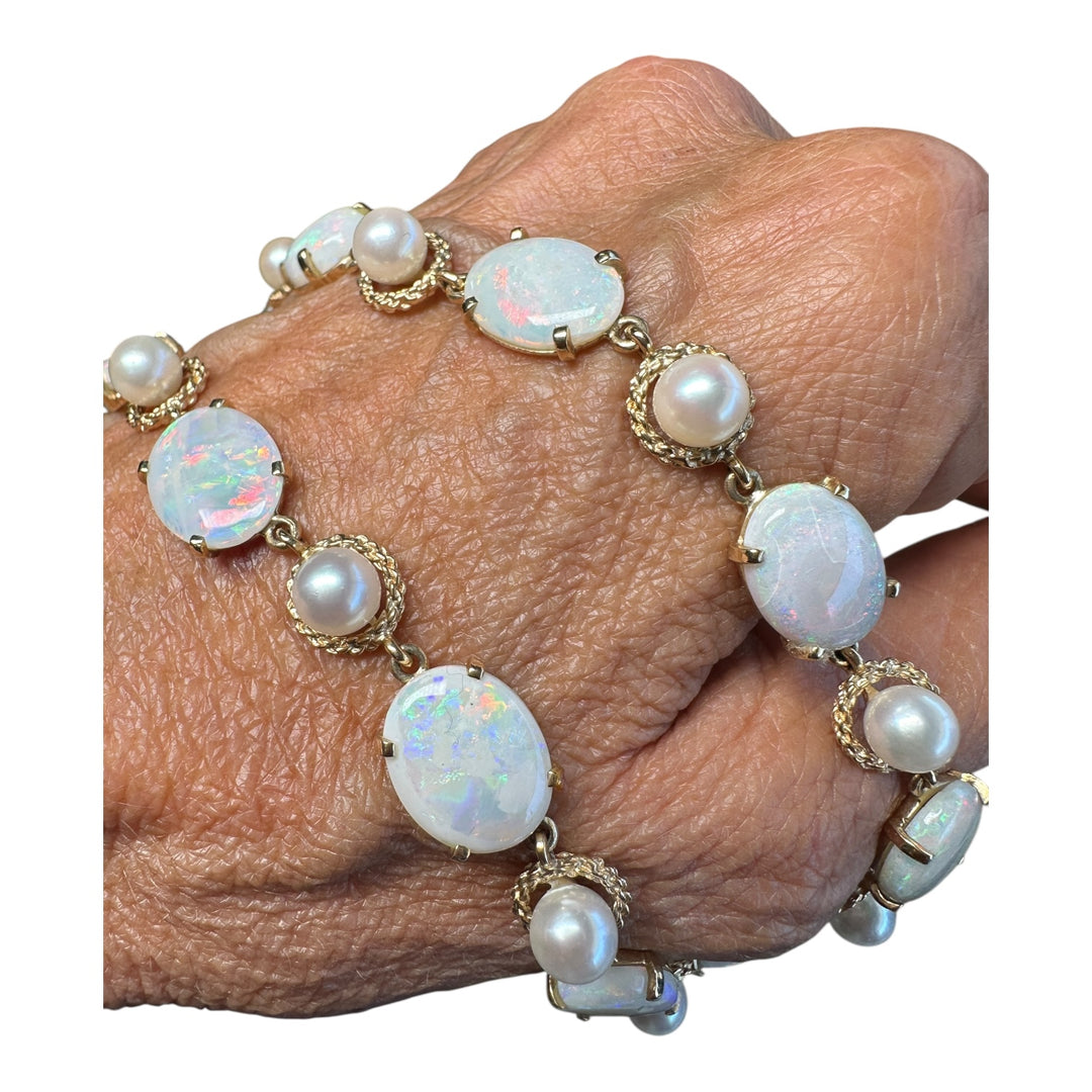 14 karat 30-Carat, Opal Necklace and Earrings Set