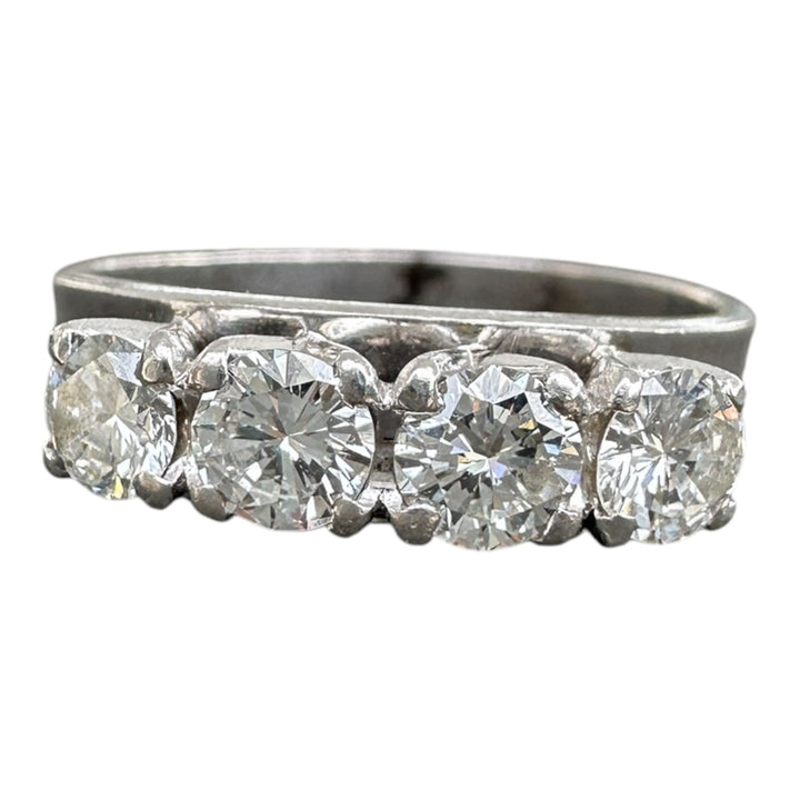 Platinum, 4-stone 1.00 carat Diamond Band VS-E/F