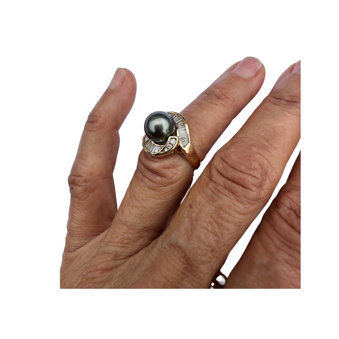10mm Tahitian Black Pearl & 1.50ct Diamond Ballerina Swirl Cocktail Ring 18kt