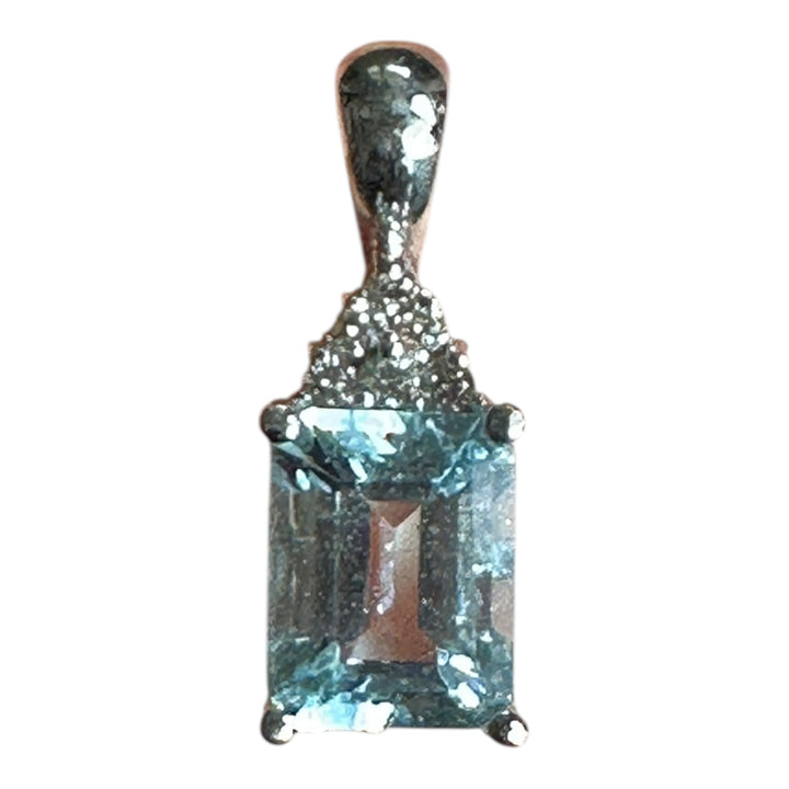 14 karat white gold, aquamarine, diamond pendant
