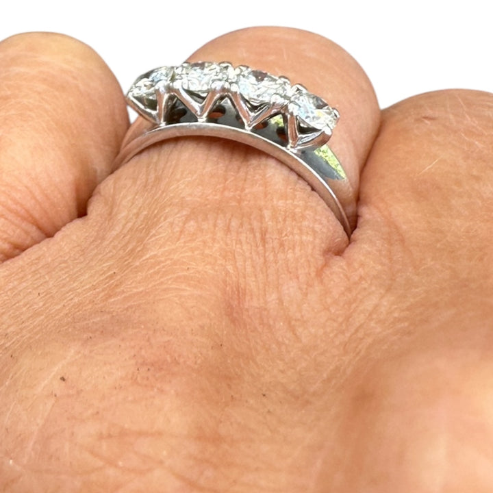 Platinum, 4-stone 1.00 carat Diamond Band VS-E/F