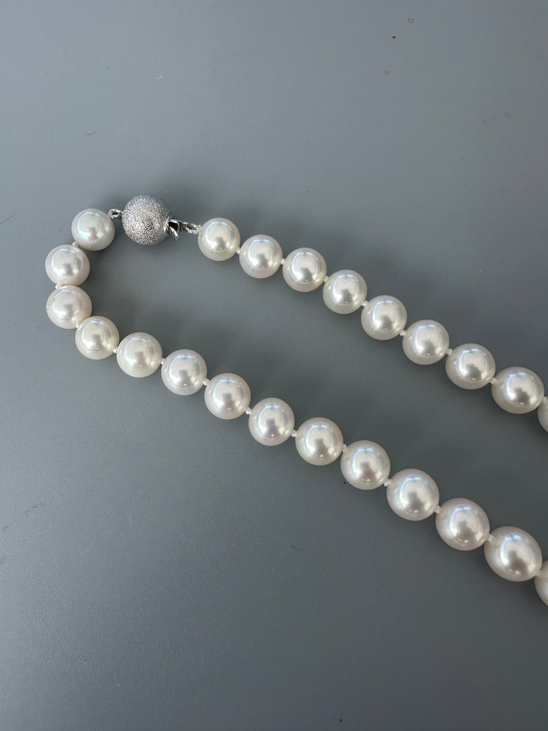 AAA 8.50-8.90mm Cultured Pearls White Excellent Quality 14kt Clasp