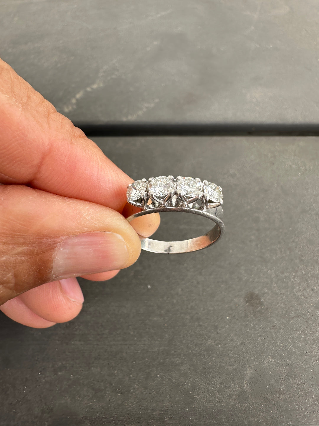 Platinum, 4-stone 1.00 carat Diamond Band VS-E/F