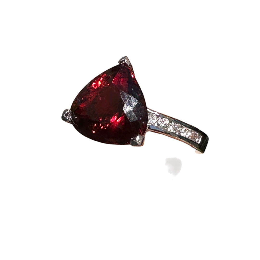 11.00 ct Trillion Rhodolite Garnet, 0.50 ct Diamond Ring in 14 Karat White Gold