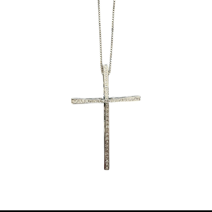 18kt 3-dimensional .50ct Diamond Cross and chain 1-3/4” VS