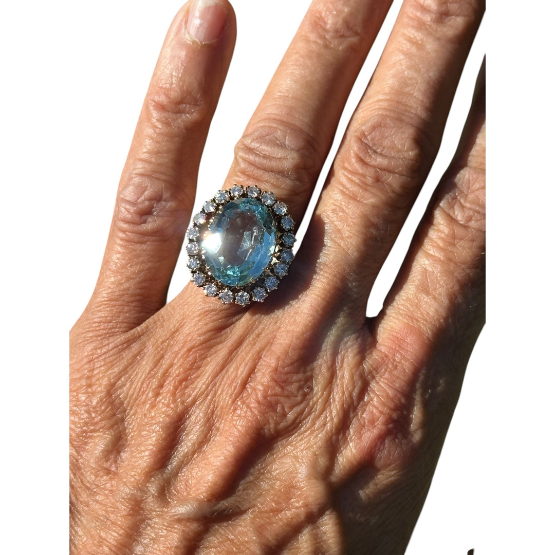Mid-Century 10.90ct Aquamarine, 2.00ct Diamond Halo Vintage VS Ring