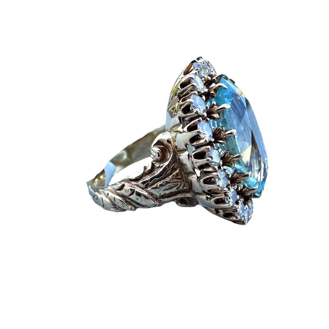 Mid-Century 10.90ct Aquamarine, 2.00ct Diamond Halo Vintage VS Ring