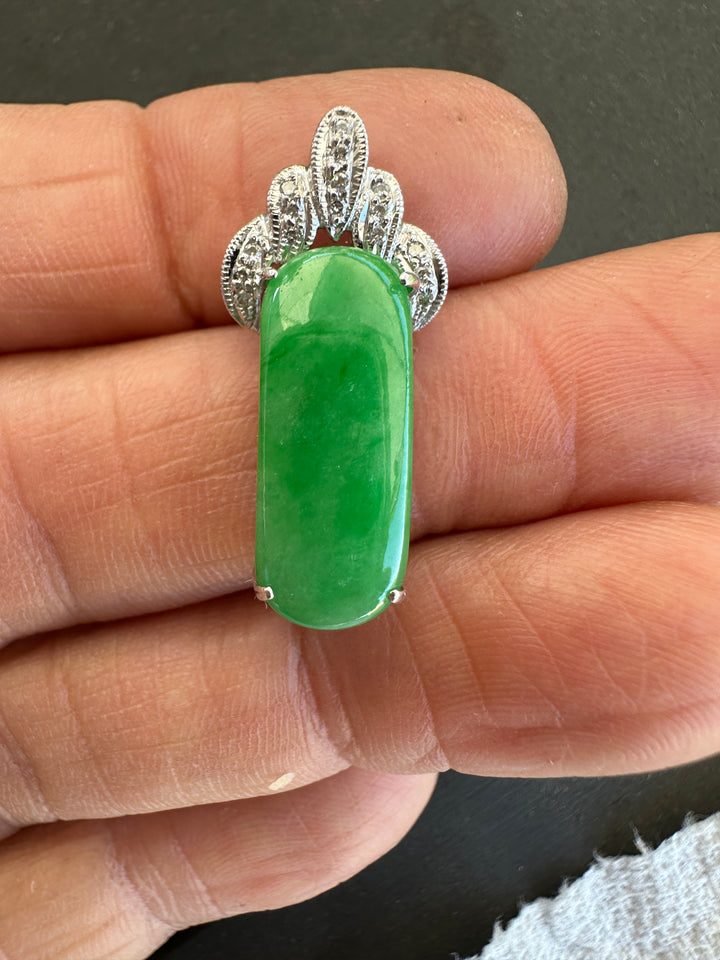 18kt Jadeite, Quality Diamond Pendant .16ct white gold
