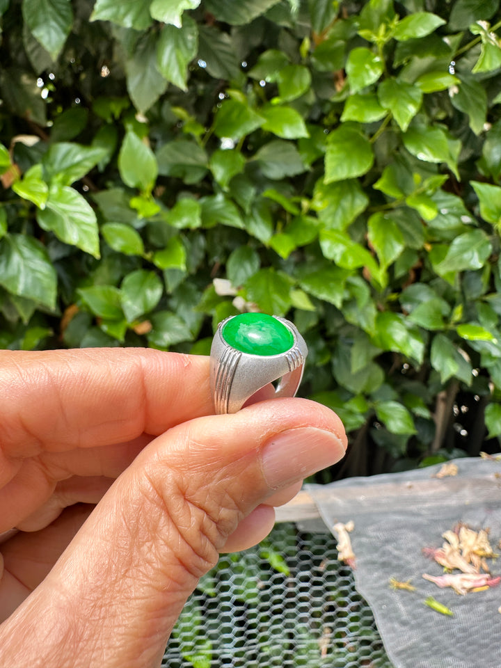 Art Deco, Translucent Vivid, Green 7.5 Carat Jadeite Platinum Ring