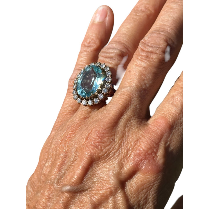 Mid-Century 10.90ct Aquamarine, 2.00ct Diamond Halo Vintage VS Ring