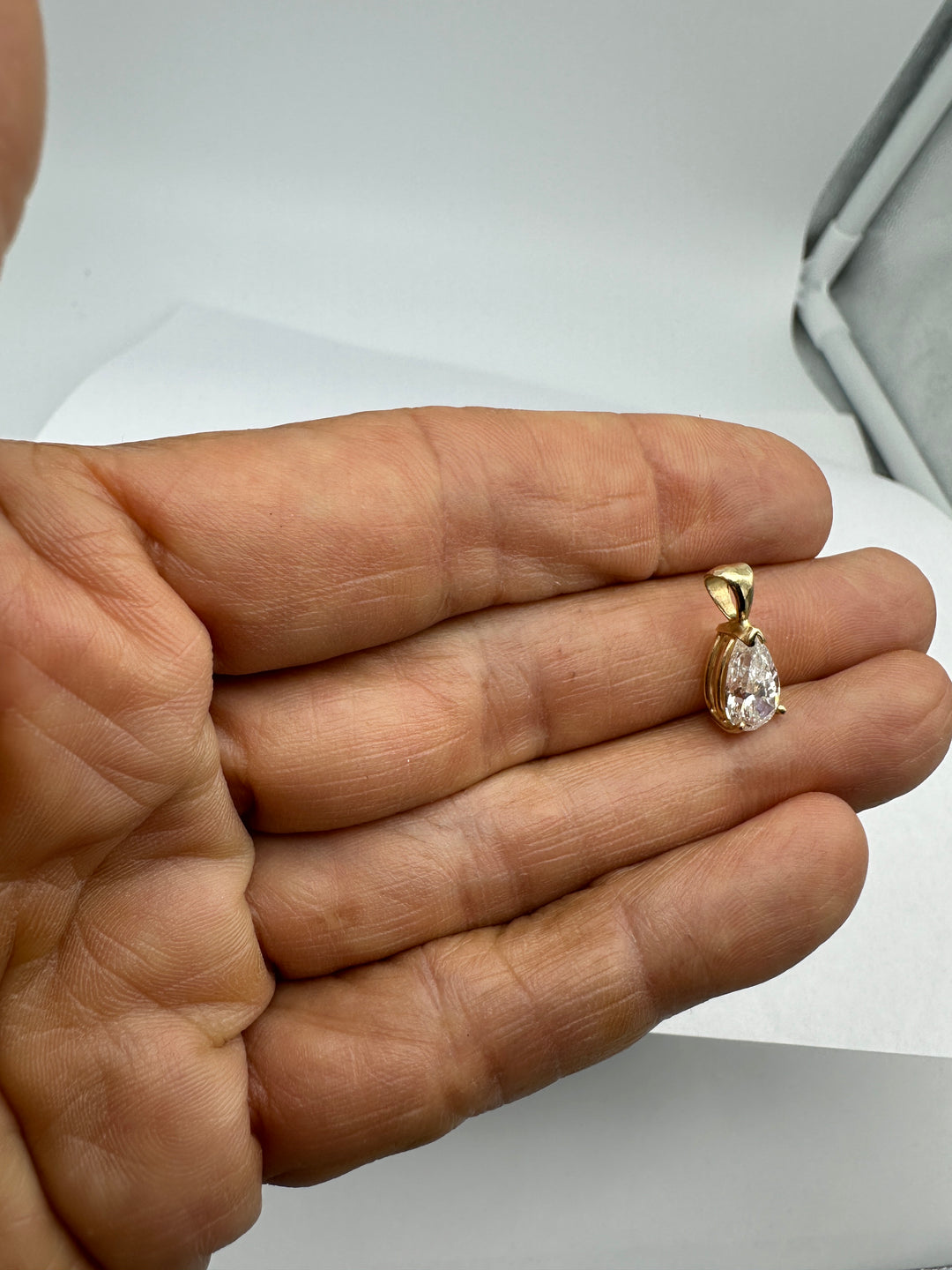 Certified 1.83 Carat Pear Shaped Diamond Solitaire Pendant SI1, E color 14 karat