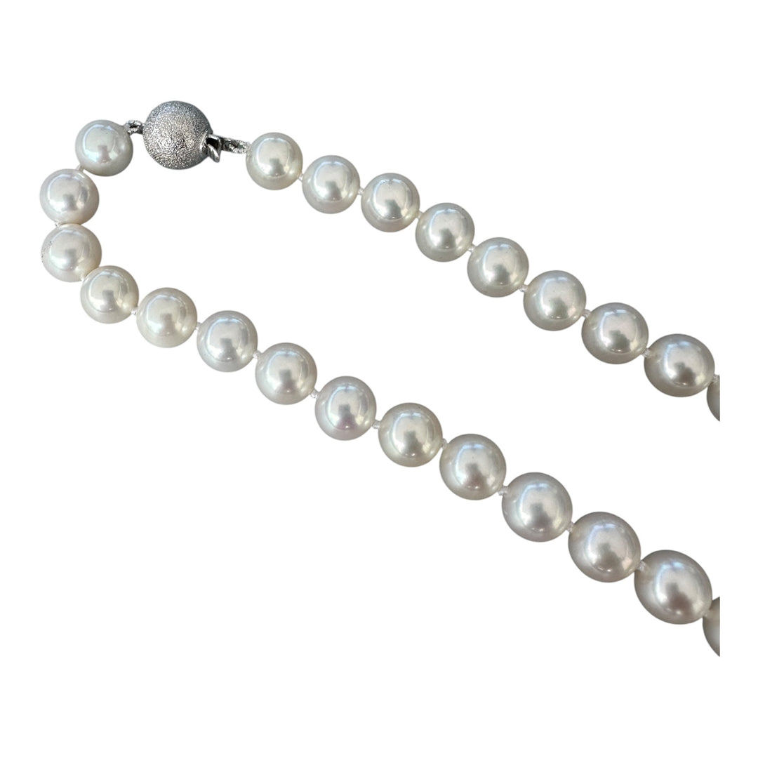 AAA 8.50-8.90mm Cultured Pearls White Excellent Quality 14kt Clasp