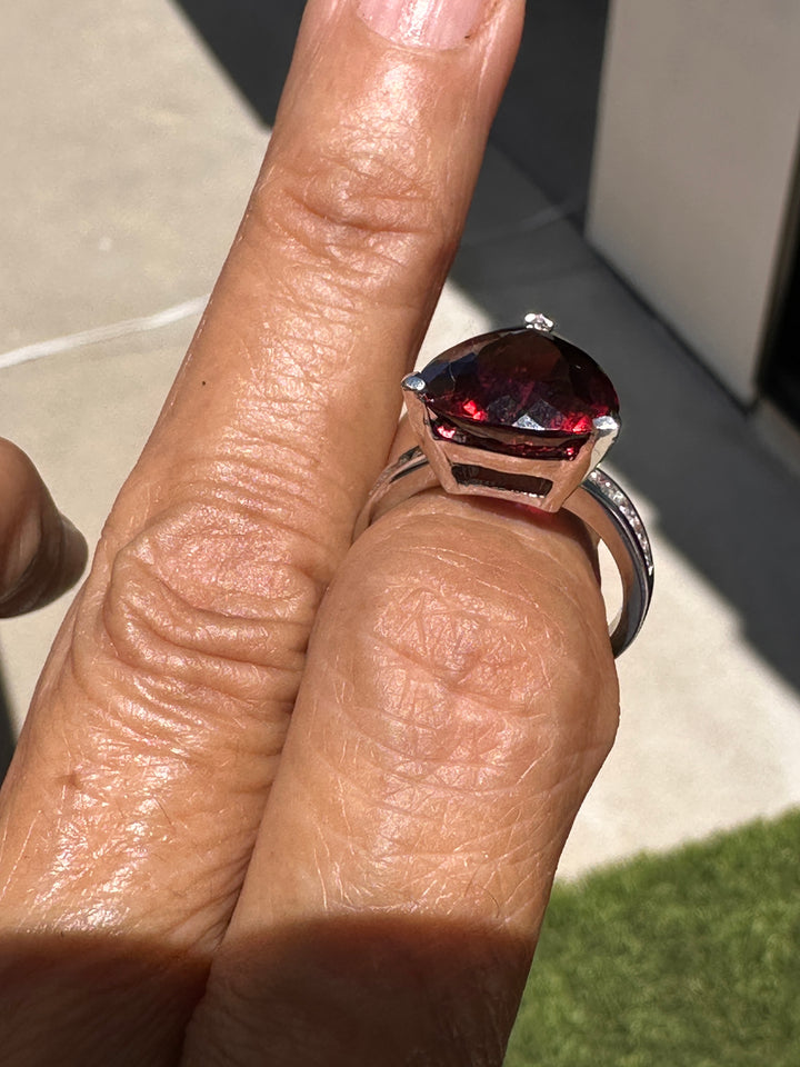 11.00 ct Trillion Rhodolite Garnet, 0.50 ct Diamond Ring in 14 Karat White Gold