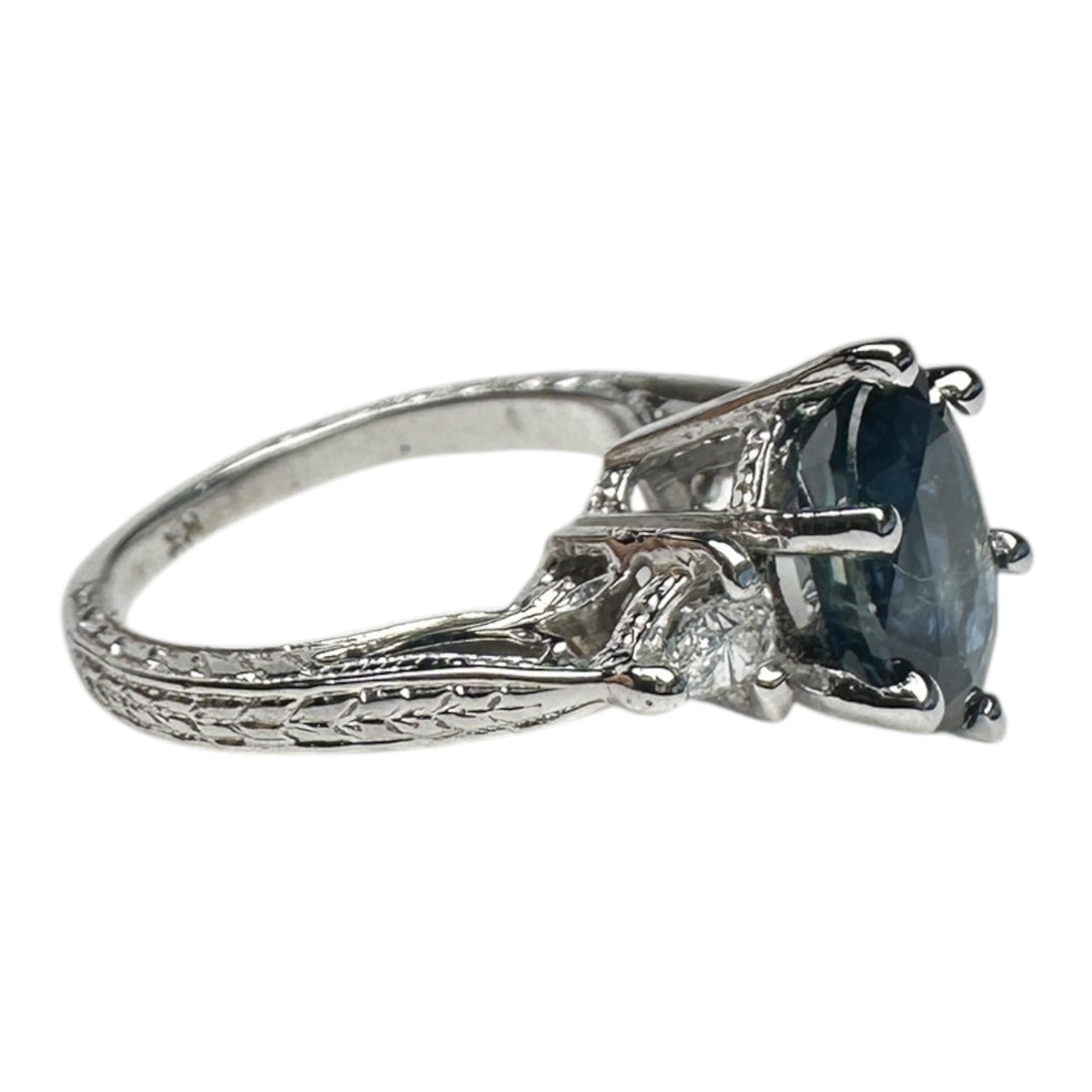 14 Karat 3-stone Oval 3.55 Carat Natural Sapphire and Diamond Ring