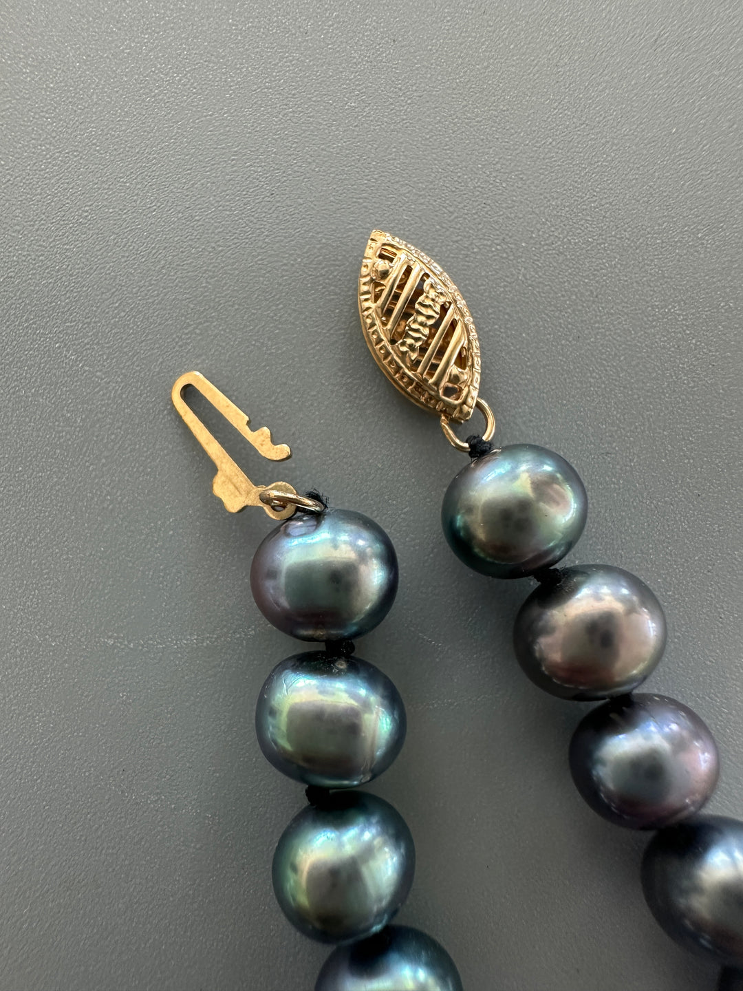 14 karat multicolor, pearl strand 6.5–7 mm Tahitian ￼
