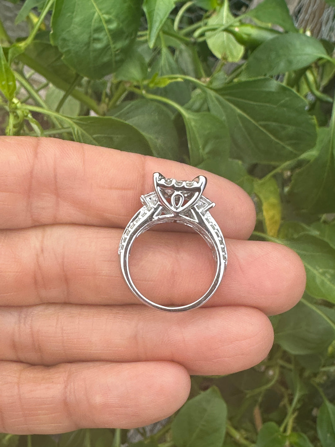 14 carat white gold 3.50 carat princess diamond ring