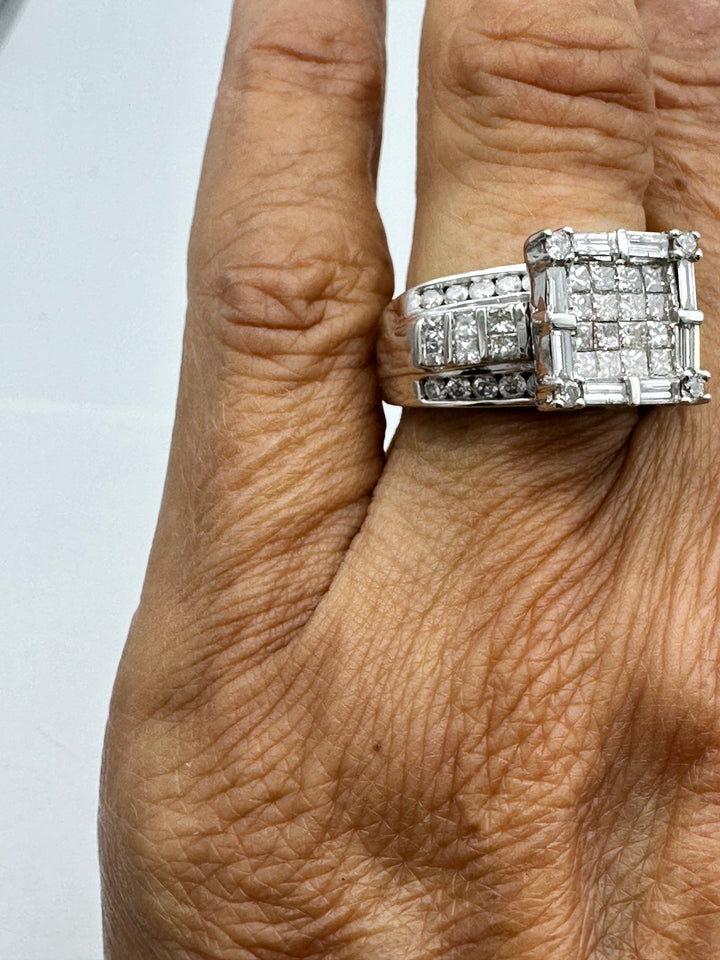 18 karat white gold, 3.50 carat diamond princess, invisible halo ring