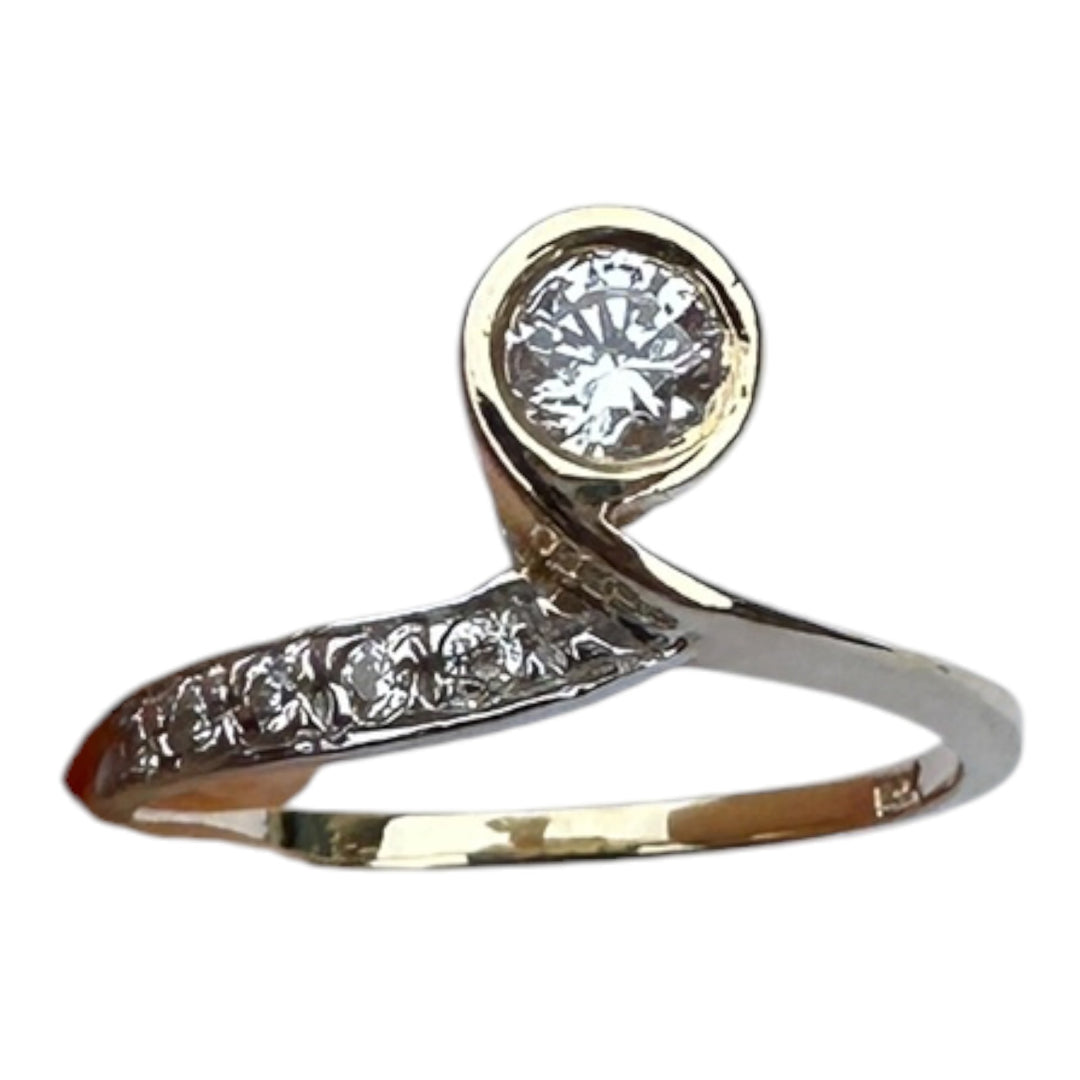 Modern 14K Two-Tone Gold .40ct Brilliant Cut Diamond Bypass Solitaire Ring VS