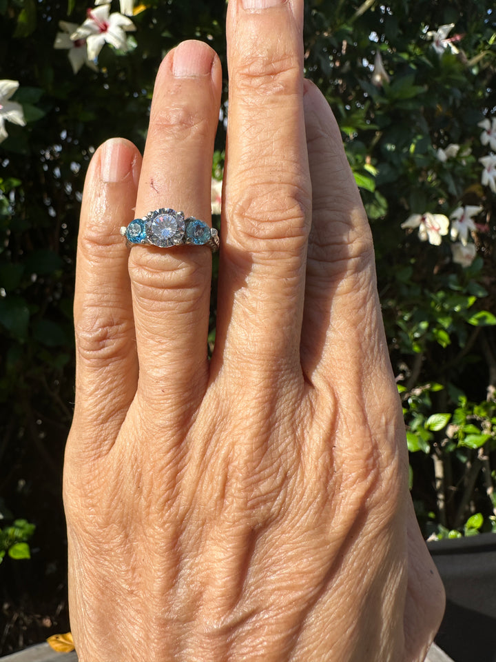 14 Karat White Gold, Three Stone Neon Apetite Etched Engraved Ring